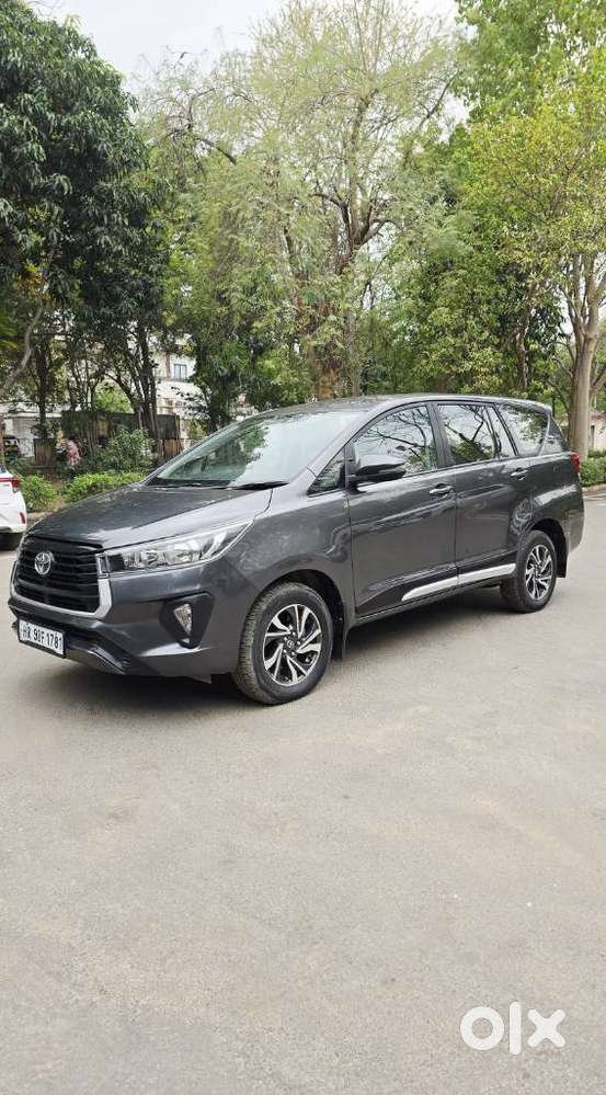 Toyota Innova Crysta 2.4 Gx Limited Edition At 7 Str, 2022, Diesel