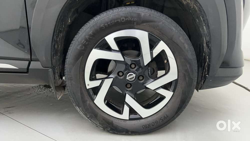 Nissan Magnite 1.0 Xv, 2023, Petrol