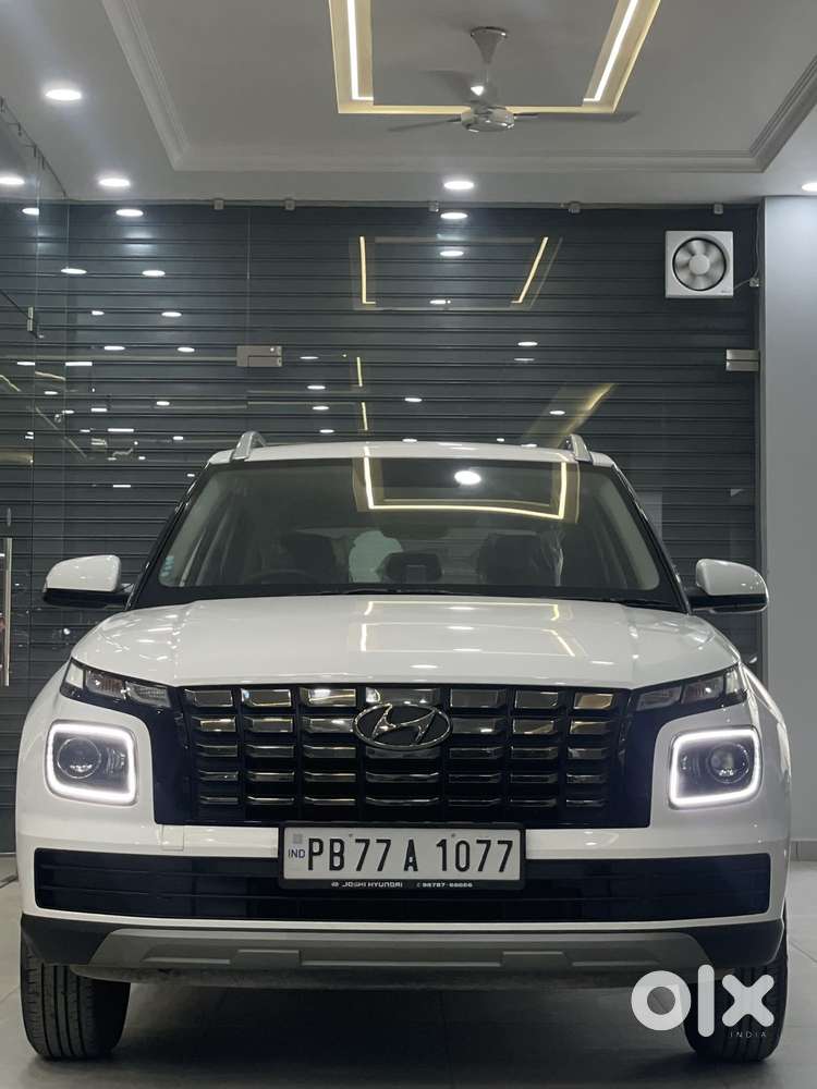 Hyundai Venue S (o) 1.2 Petrol Knight Edition, 2024, Petrol