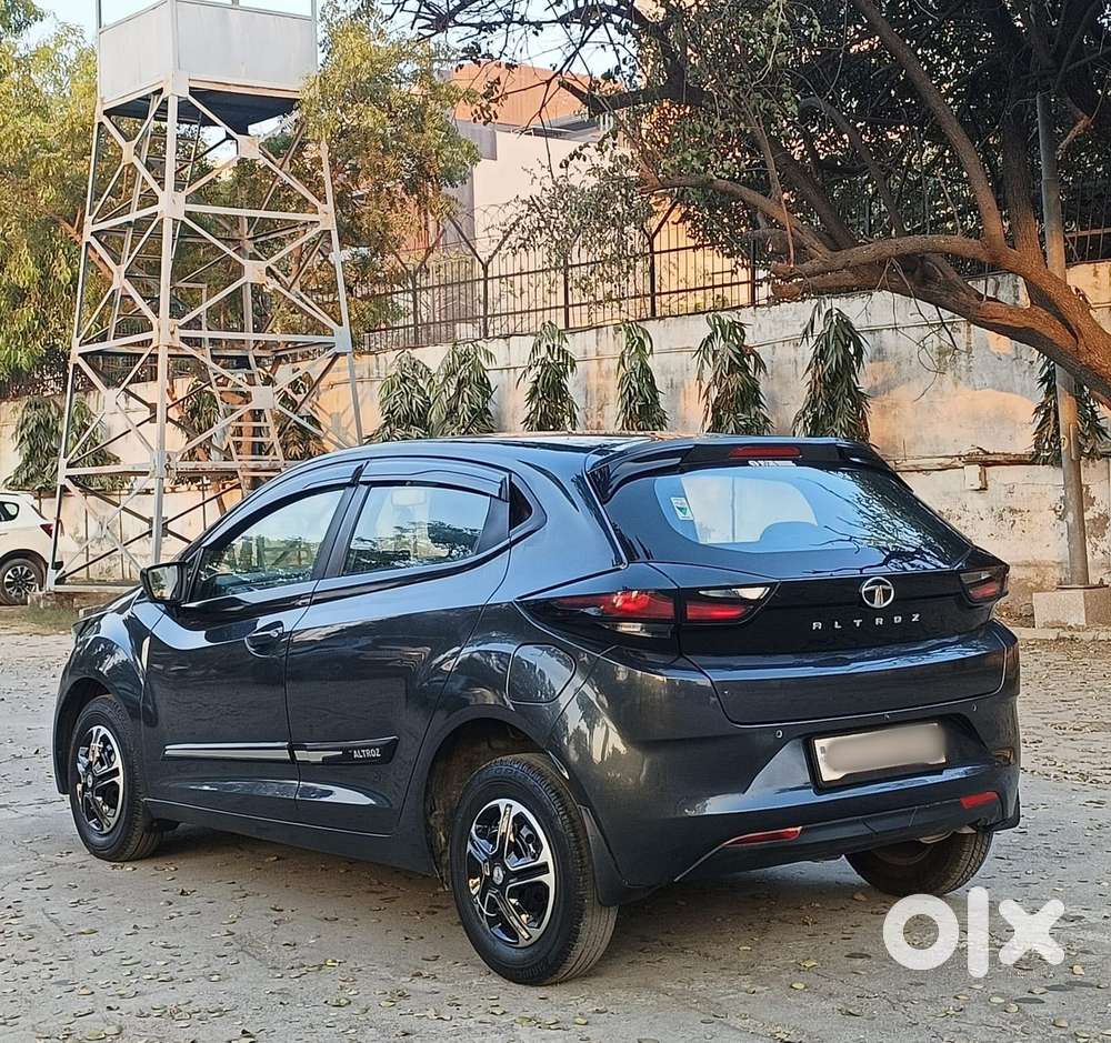Tata Altroz 1.2 Xe, 2021, Petrol