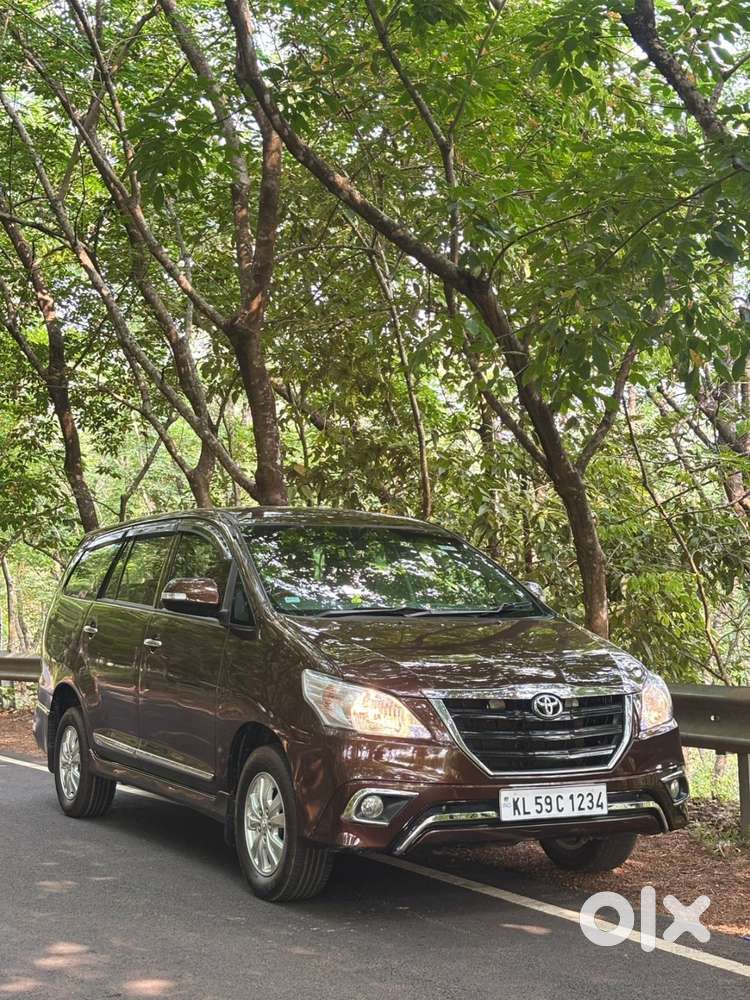 Innova 2010 Well Maintained No Scratches Or Dent