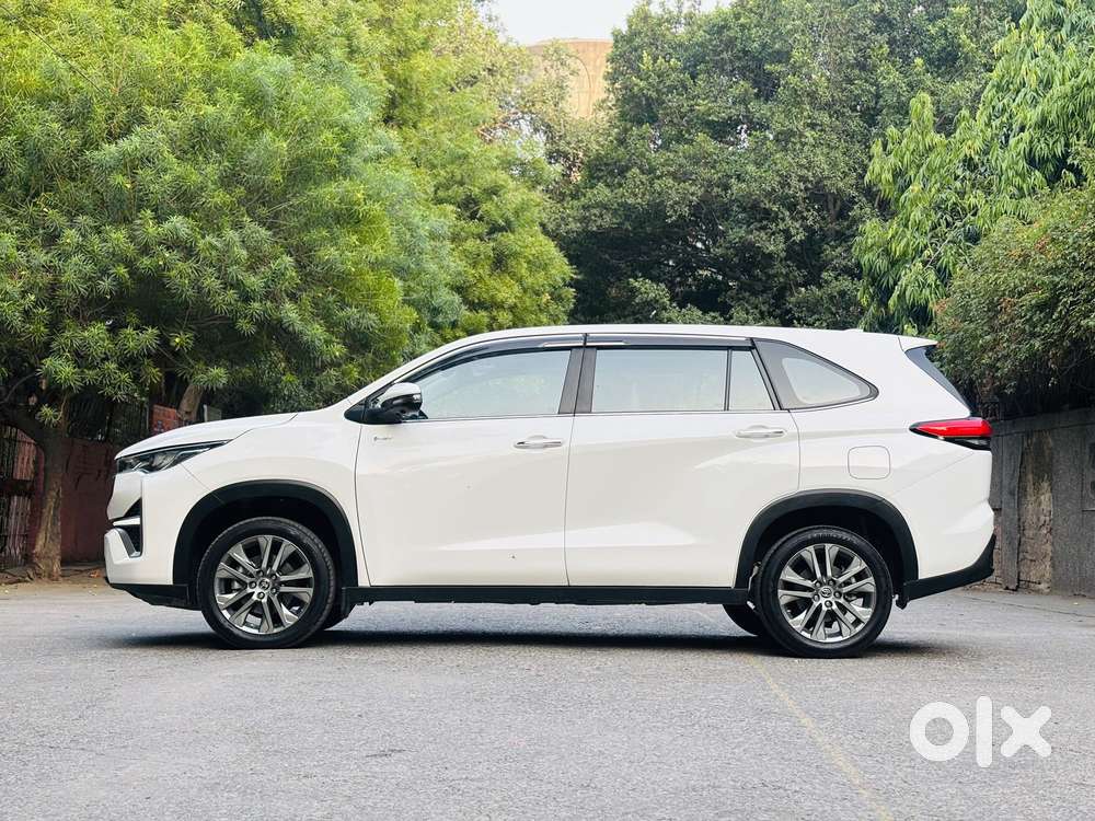 Toyota Innova Hycross 2.0 Zx Hybrid 7 Str, 2025, Petrol