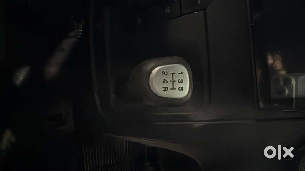 Mahindra Kuv 100 Mfalcon G80 K8 Dual Tone, 2017, Petrol