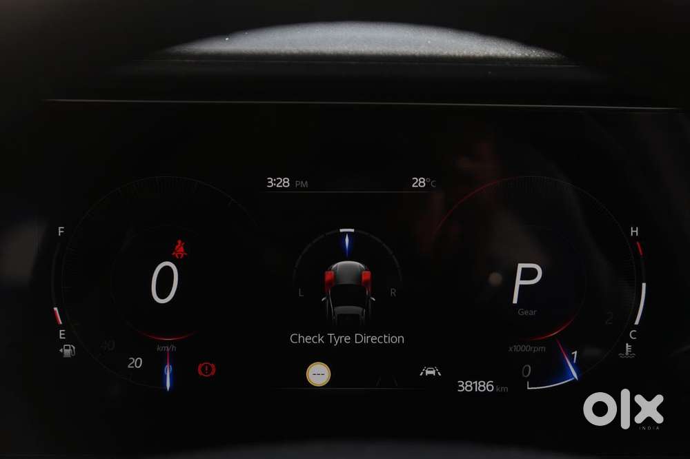 Mahindra Xuv700 2.0 Ax 7 Petrol At Luxury Pack Str, 2024, Petrol