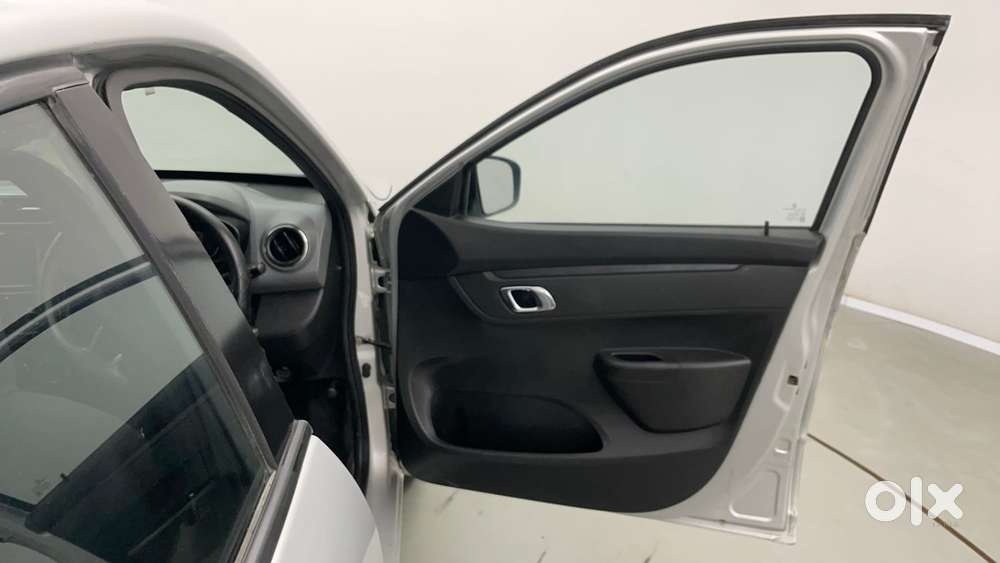 Renault Kwid 2019-ongoing 1.0 Rxt (o), 2019, Petrol