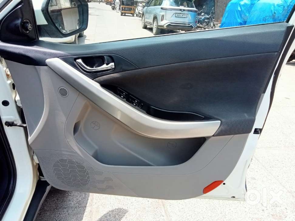 Tata Nexon 1.2 Revotron Xza Plus, 2018, Petrol