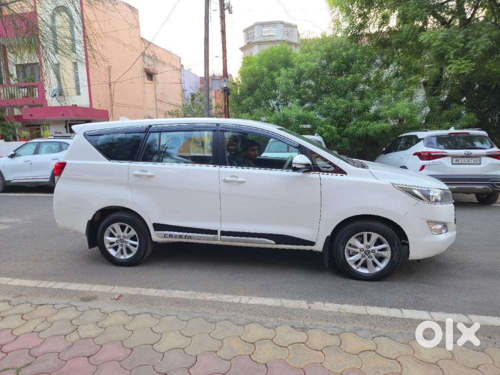 Toyota Innova Crysta 2.4 G Mt 8s, 2016, Diesel