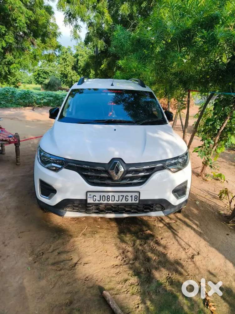 Renault Triber 1.0 Rxz 2024 Dual Tone