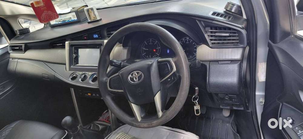 Toyota Innova Crysta 2.4 G Mt 8s, 2017, Diesel