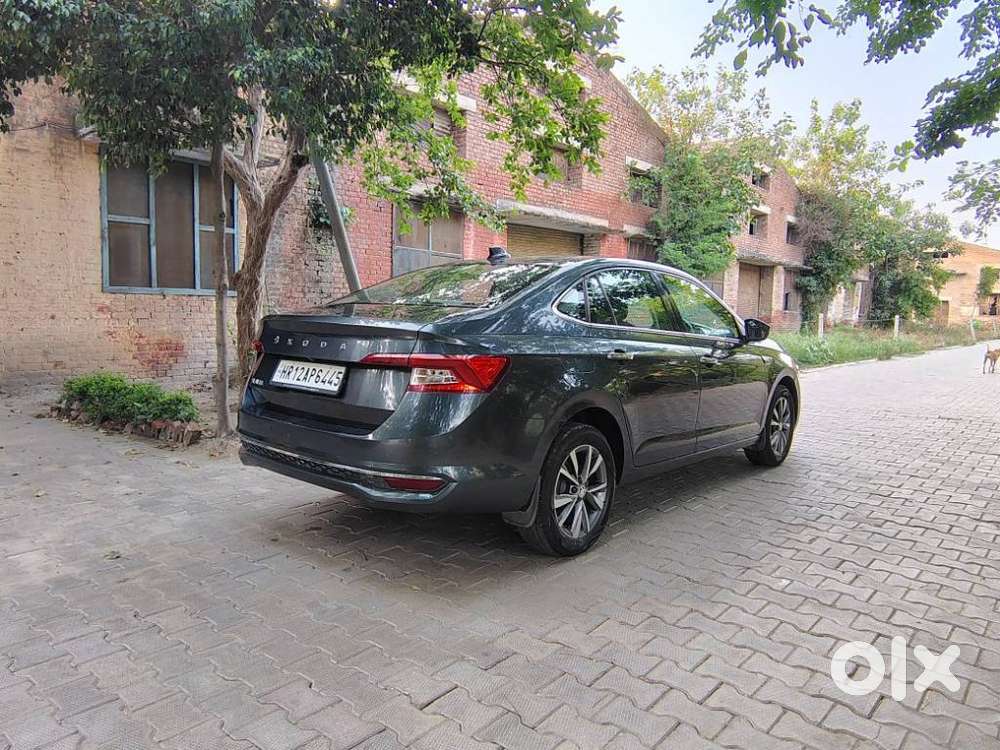 Skoda Slavia Style 1.0l Tsi At, 2022, Petrol