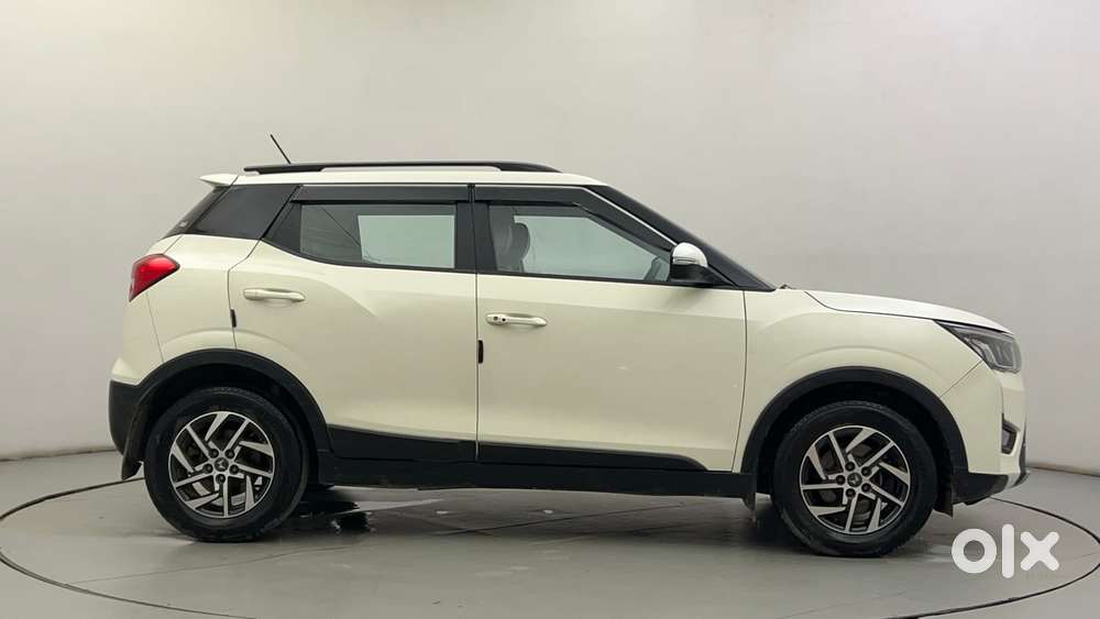 Mahindra Xuv300 W8 (o) 1.5 Diesel Amt, 2023, Diesel