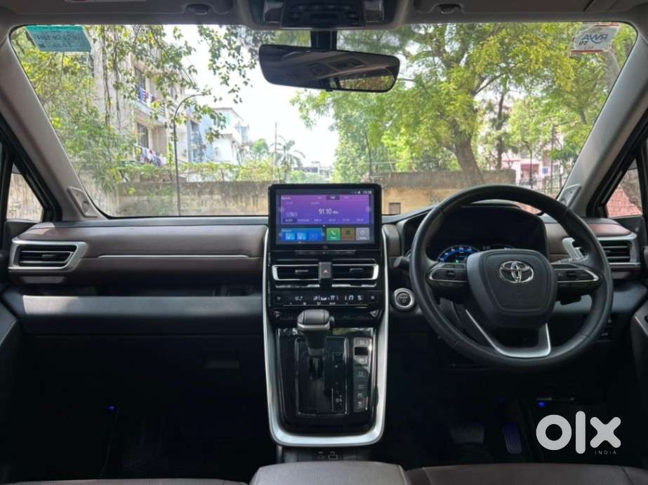 Toyota Innova Hycross 2.0 Zx Hybrid 7 Str, 2024, Petrol