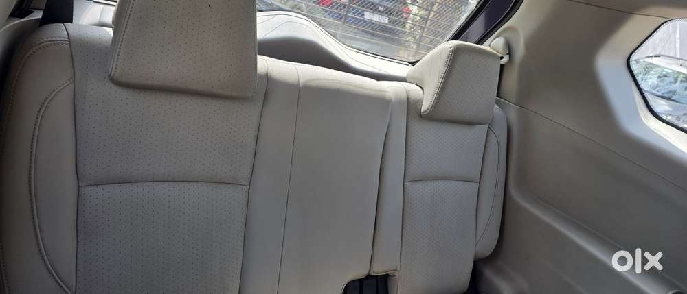 Mahindra Marazzo M8, 2018, Diesel