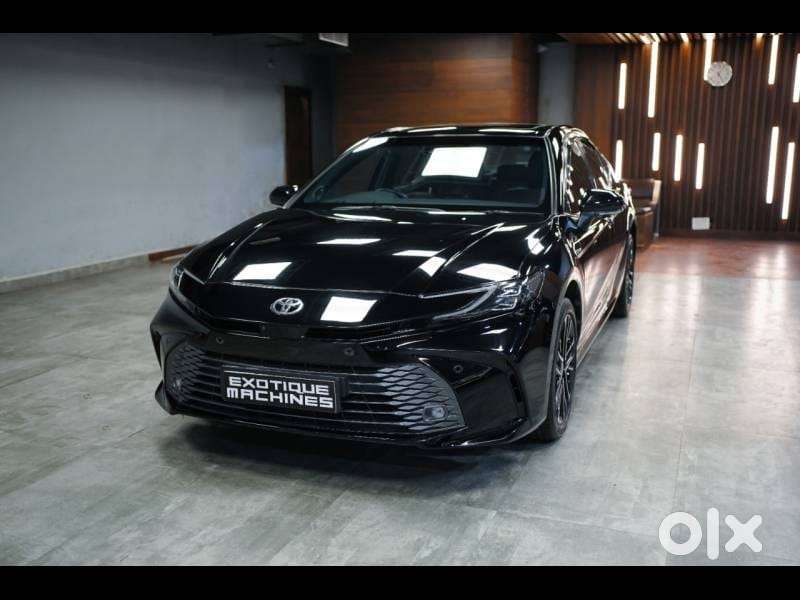 Toyota Camry Hybrid, 2025, Petrol