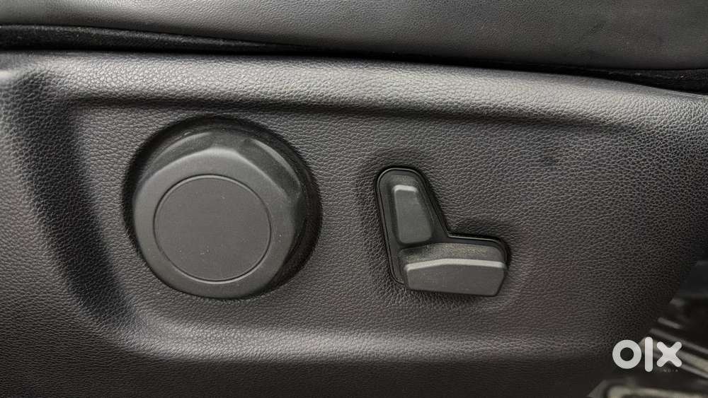 Mahindra Scorpio-n 2.0 Z8 L Petrol At 6 Str, 2022, Petrol