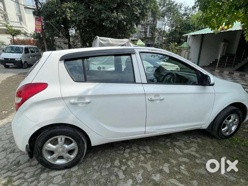 Hyundai I20 2012 Petrol 90000 Km Driven
