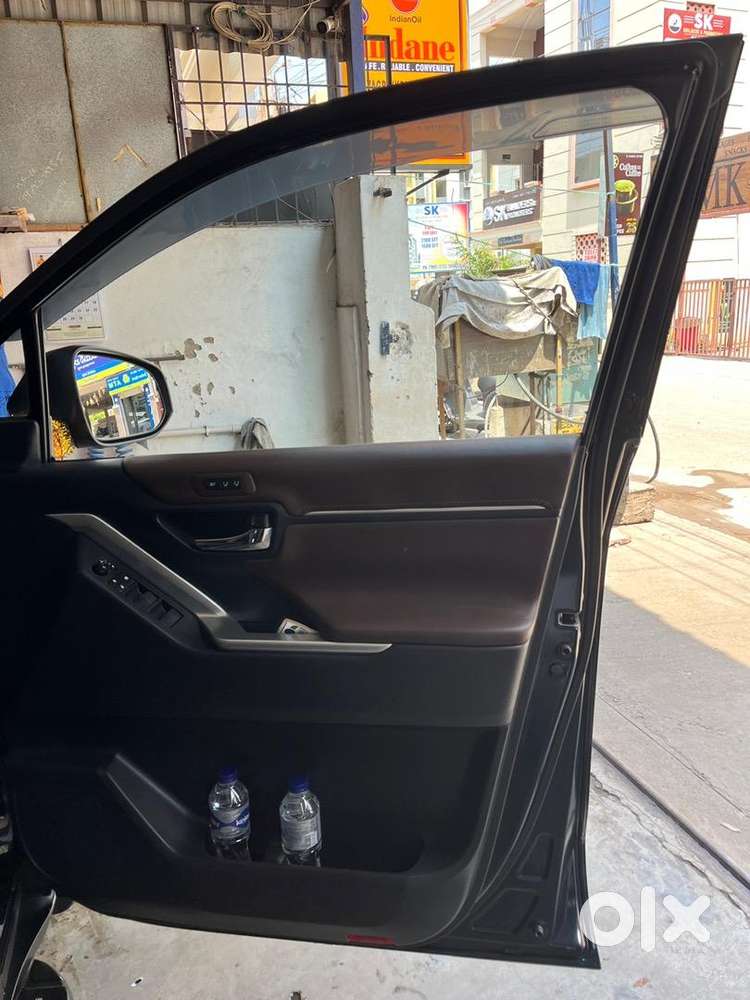 Toyota Innovahycross Zx02023 Hybridexcellent Condition Genuine Buyers