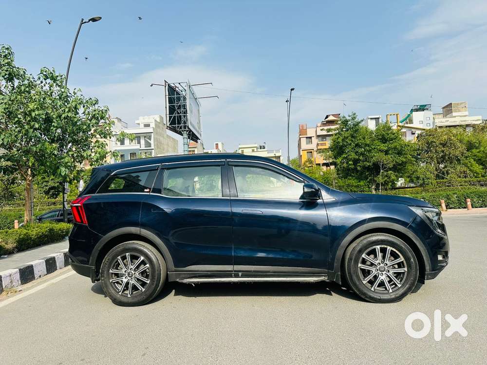 Mahindra Xuv700 2.0 Ax 7 Petrol At Str, 2022, Petrol
