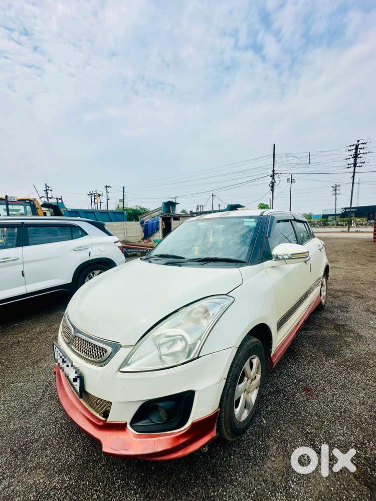 Maruti Suzuki Swift Vxi With Abs, 2016, Petrol