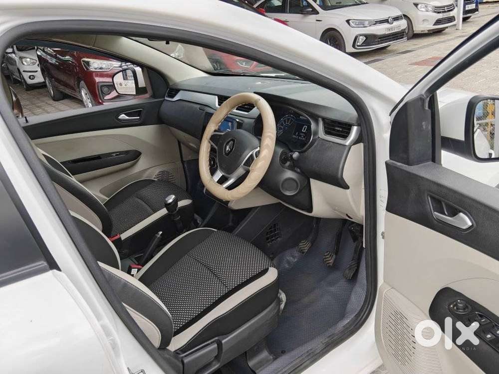 Renault Triber Rxz, 2020, Petrol