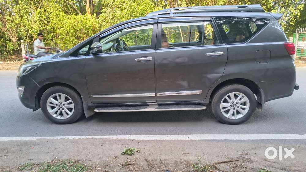 Toyota Innova Crysta 2.4 G Mt, 2017, Diesel
