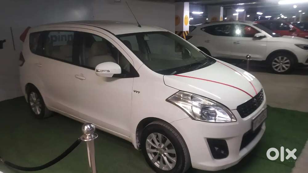 Maruti Suzuki Ertiga 1.5 Zxi, Year 2012 Petrol +cng 5 Wheel Alloy Hai