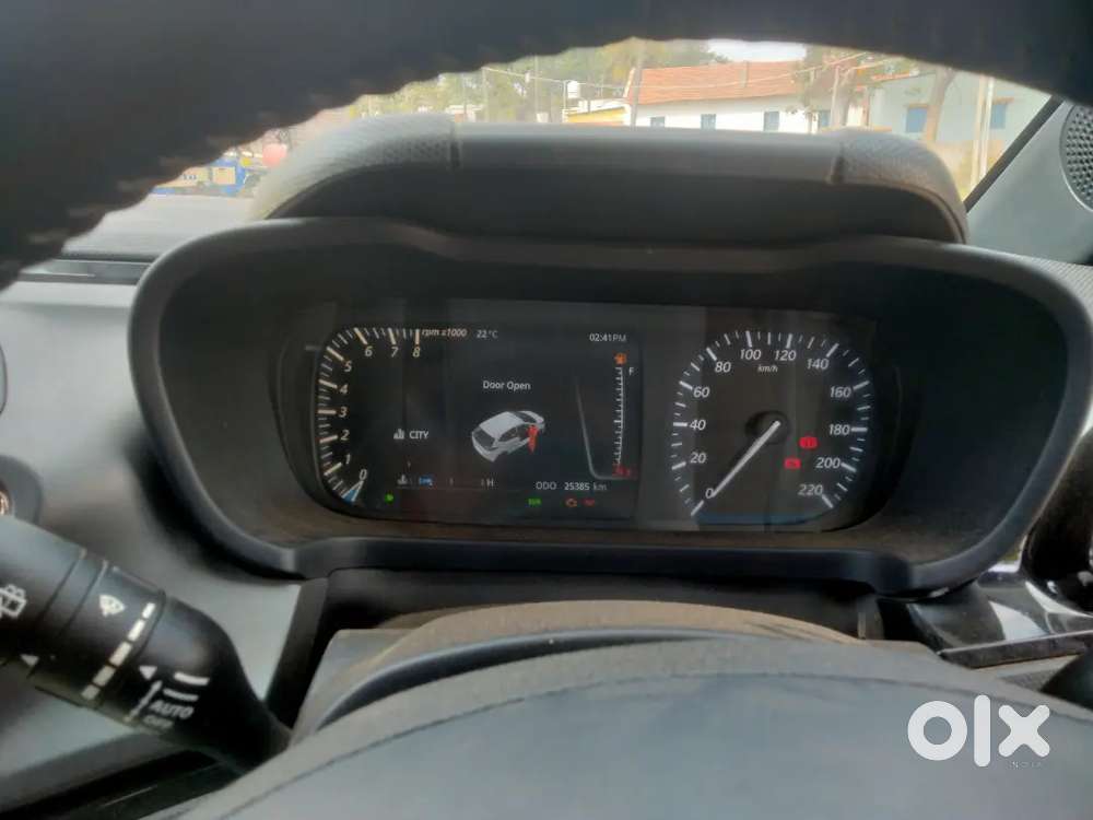 Tata Altroz 2024 Petrol 26300 Km Driven