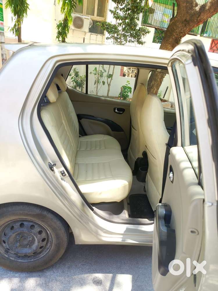 Hyundai I10 Sportz At, 2011, Petrol