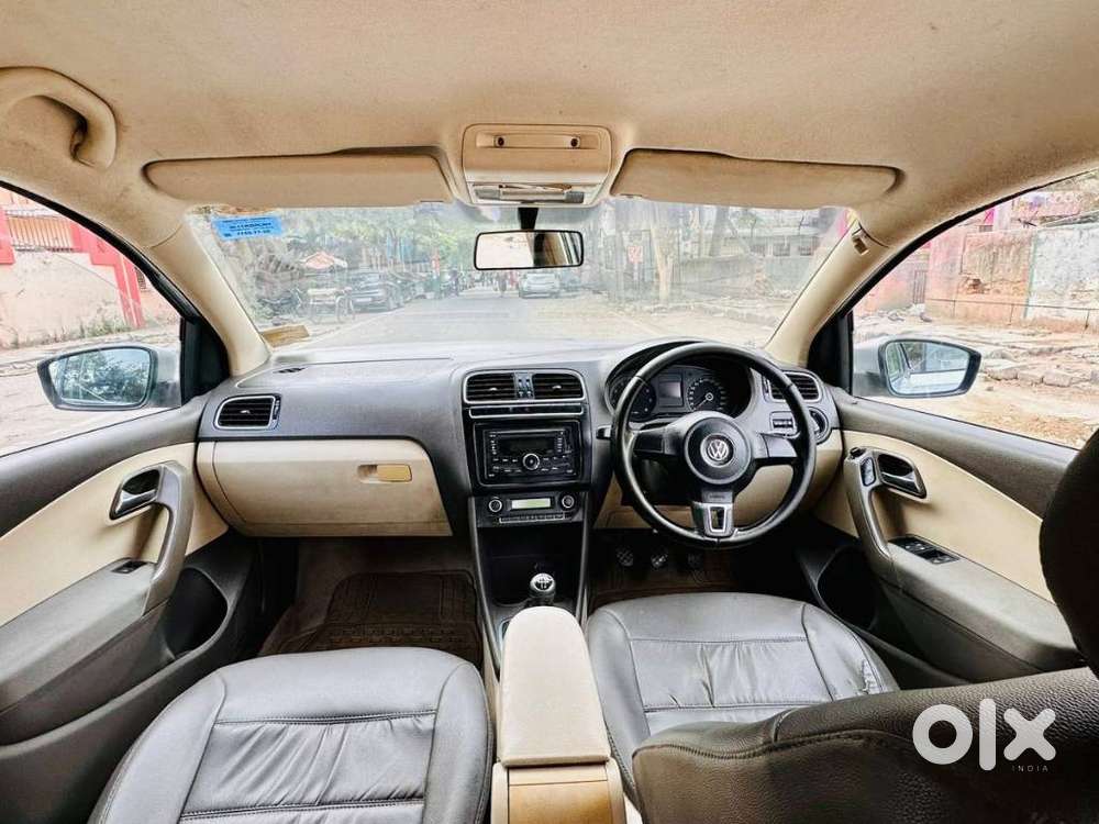 Volkswagen Vento 2010-2013 Petrol Highline, 2011, Petrol