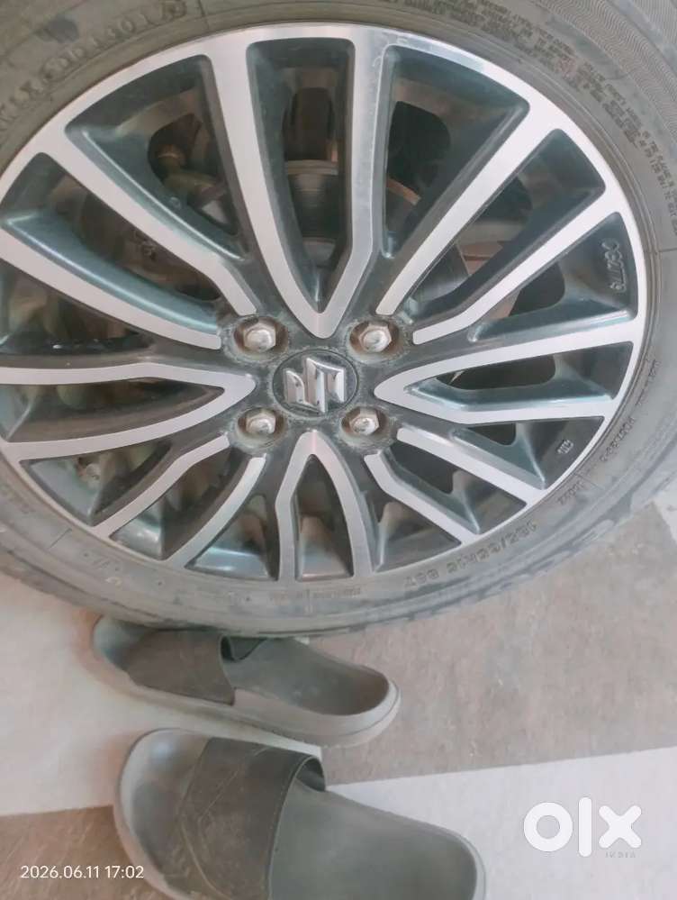 Maruti Suzuki Dzire 2017 Petrol 32000 Km Driven