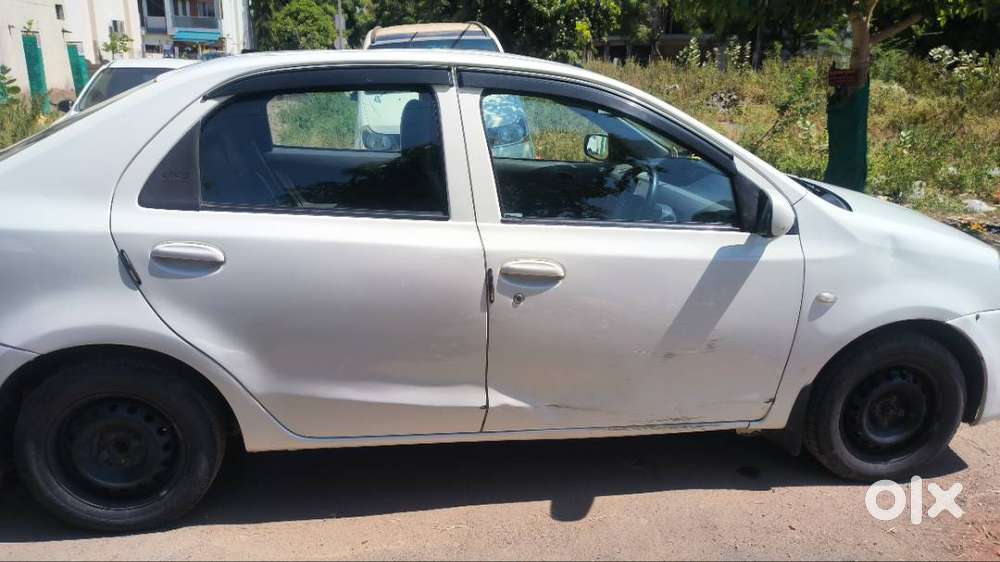 Toyota Etios G 2011, Patro/cng , 3 Rd Owner