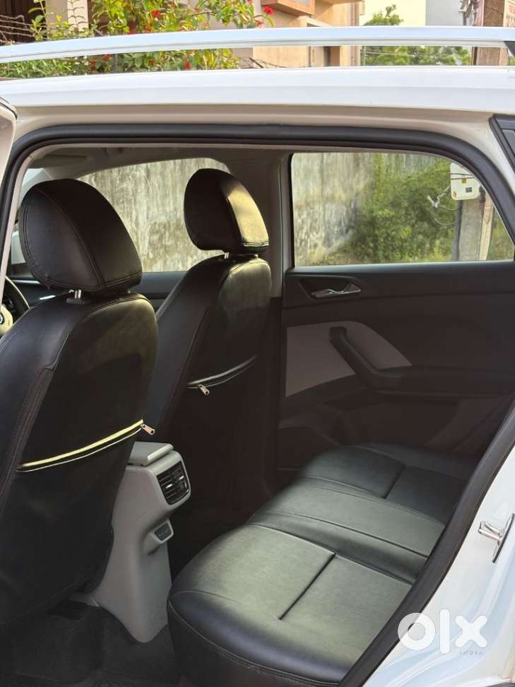 Skoda Kushaq 1.0 Tsi Ambition At, 2022, Petrol