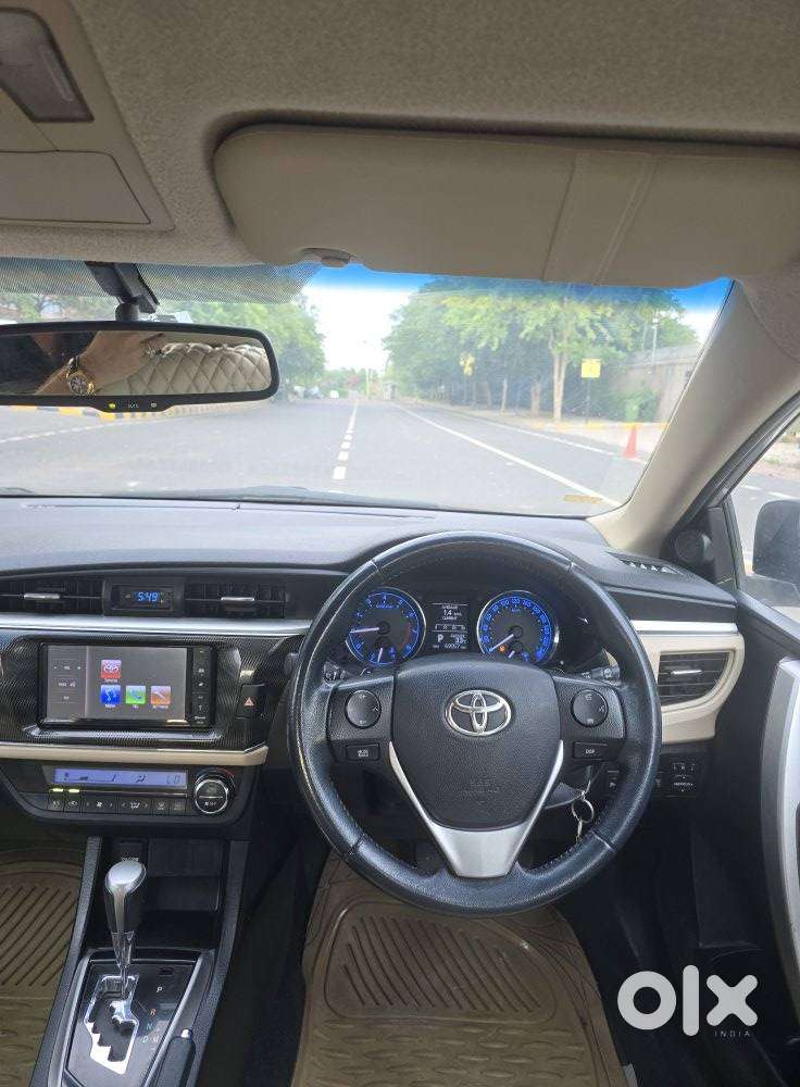 Toyota Corolla Altis G At, 2014, Petrol