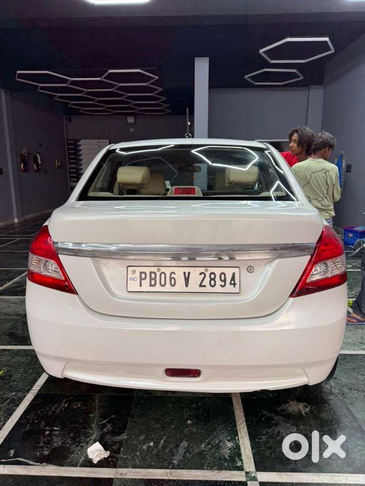 Maruti Suzuki Swift Dzire 2014 Diesel 71200 Km Driven Brand New Alloy.