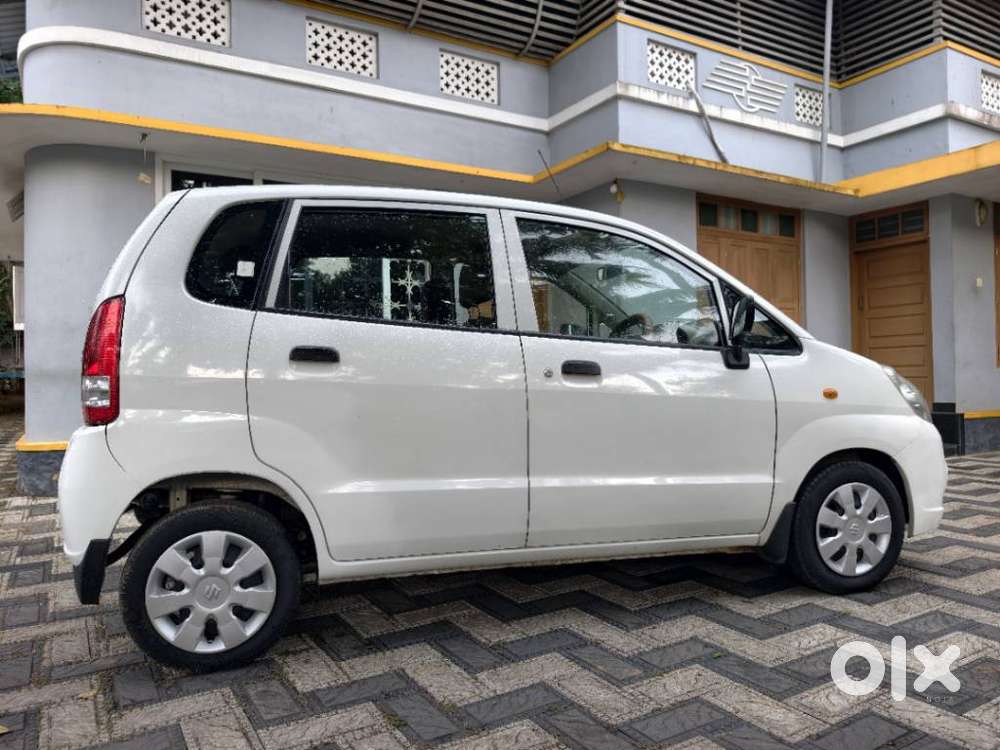 Maruti Suzuki Zen Estilo Lxi Bs Iv, 2013, Petrol