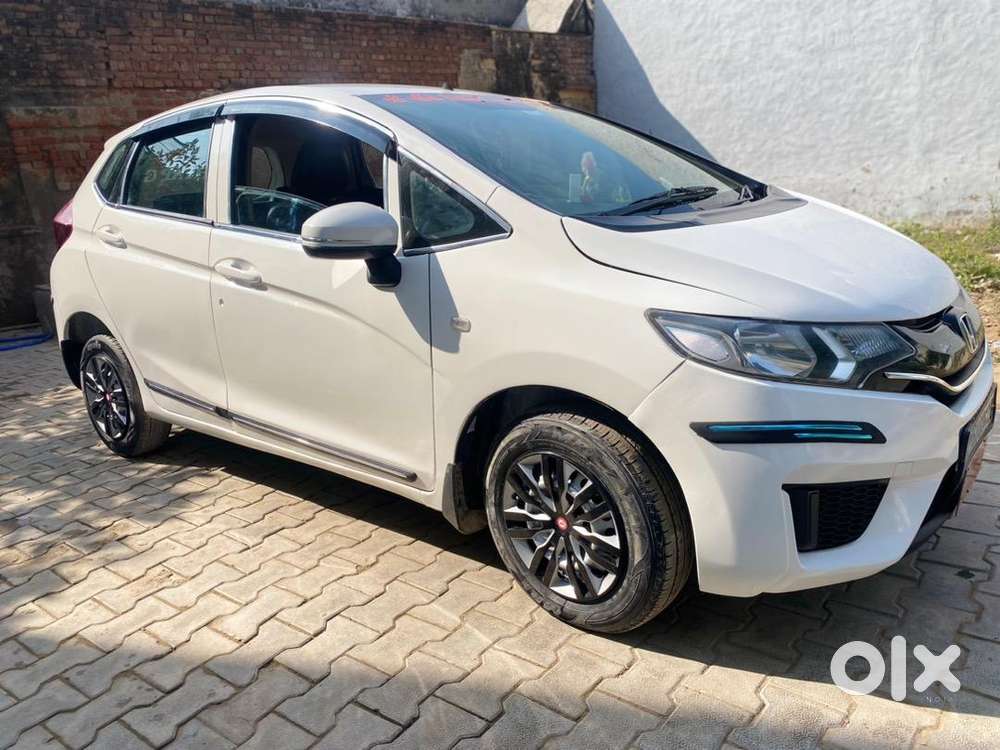 Honda Jazz 2015 Diesel 78000 Km Driven