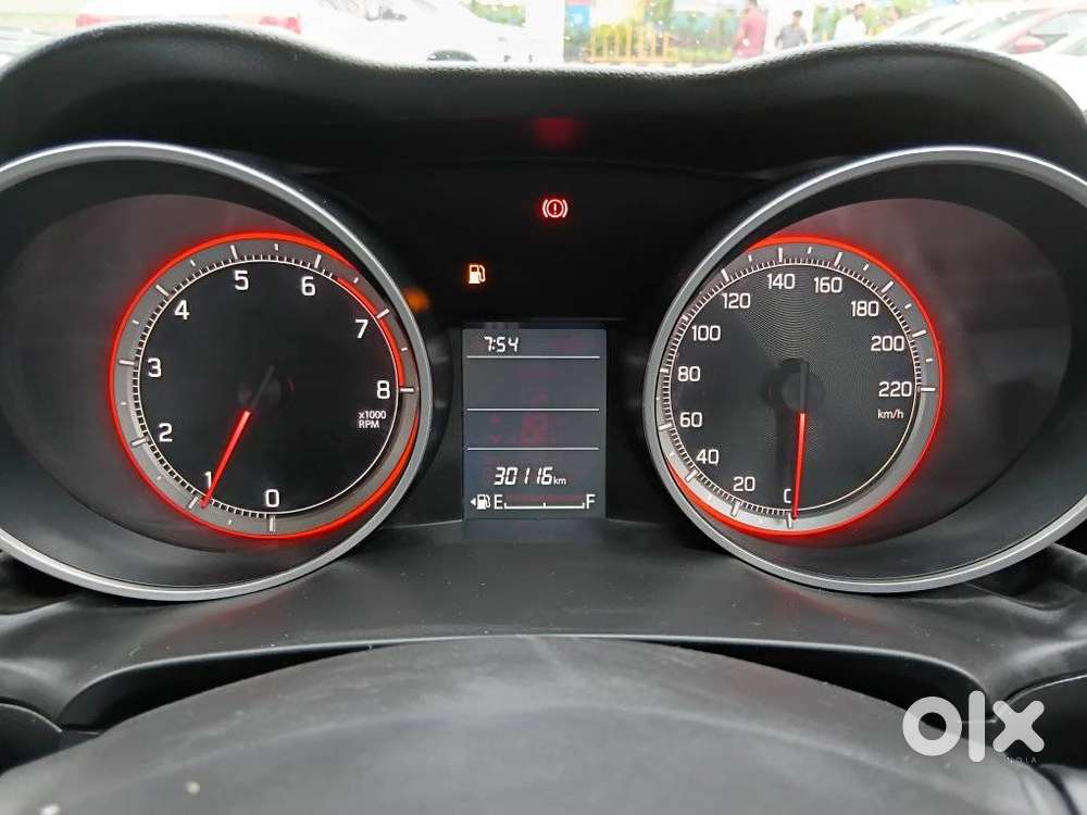 Maruti Suzuki Swift 1.2 Vxi (o), 2022, Petrol