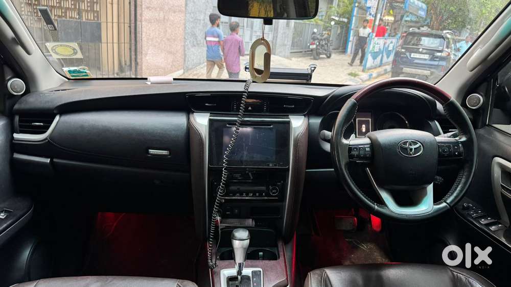 Toyota Fortuner 2.8 At Celebratory Edition, 2016, Diesel