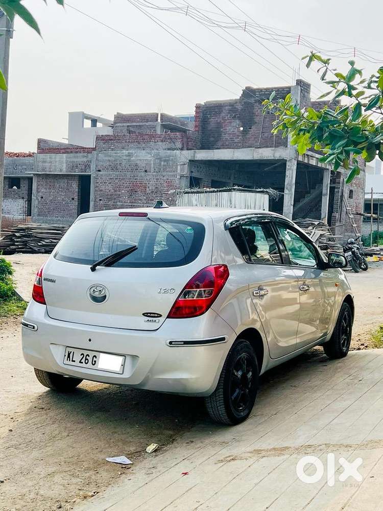 Hyundai I20 Asta (top Variant) – 2009 Model