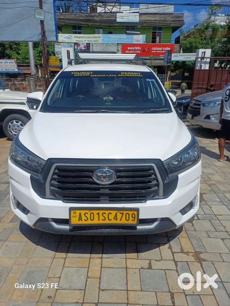 Toyota Innova Crysta 2.4 G Mt 8s, 2024, Diesel
