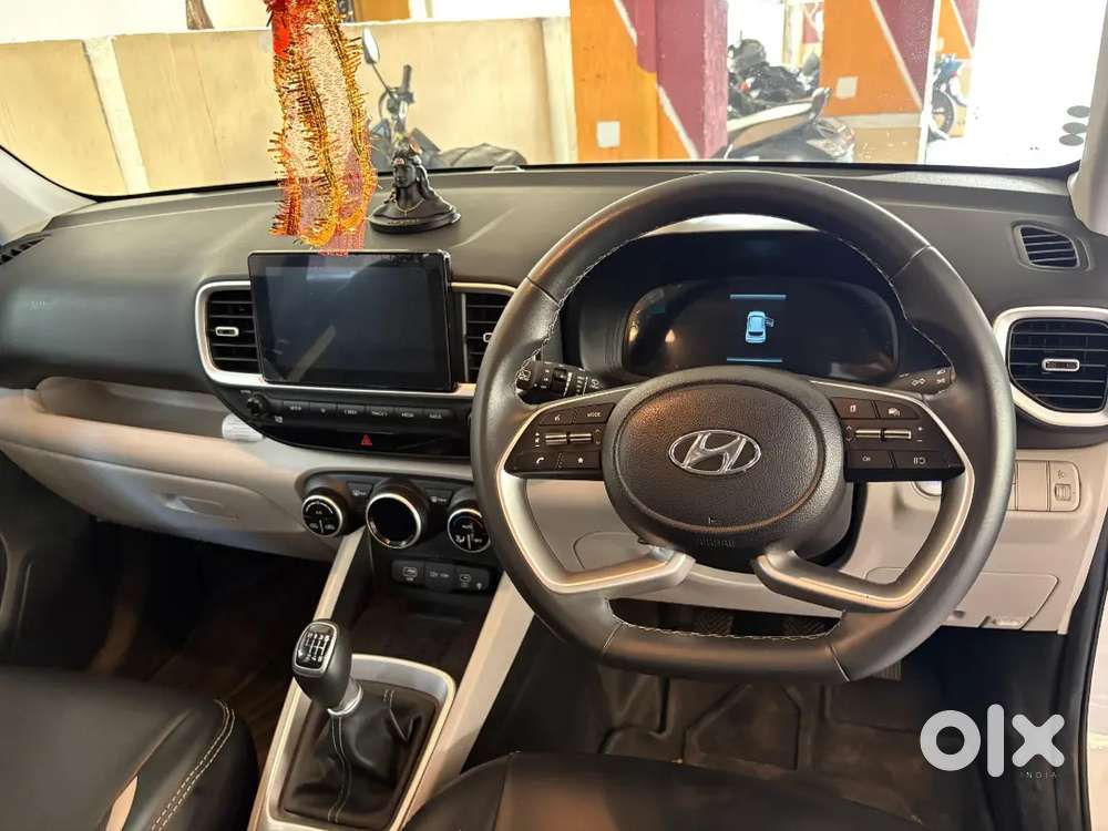 Hyundai Venue 1.5 Crdi Sx 2024 Diesel 29500 Km Driven