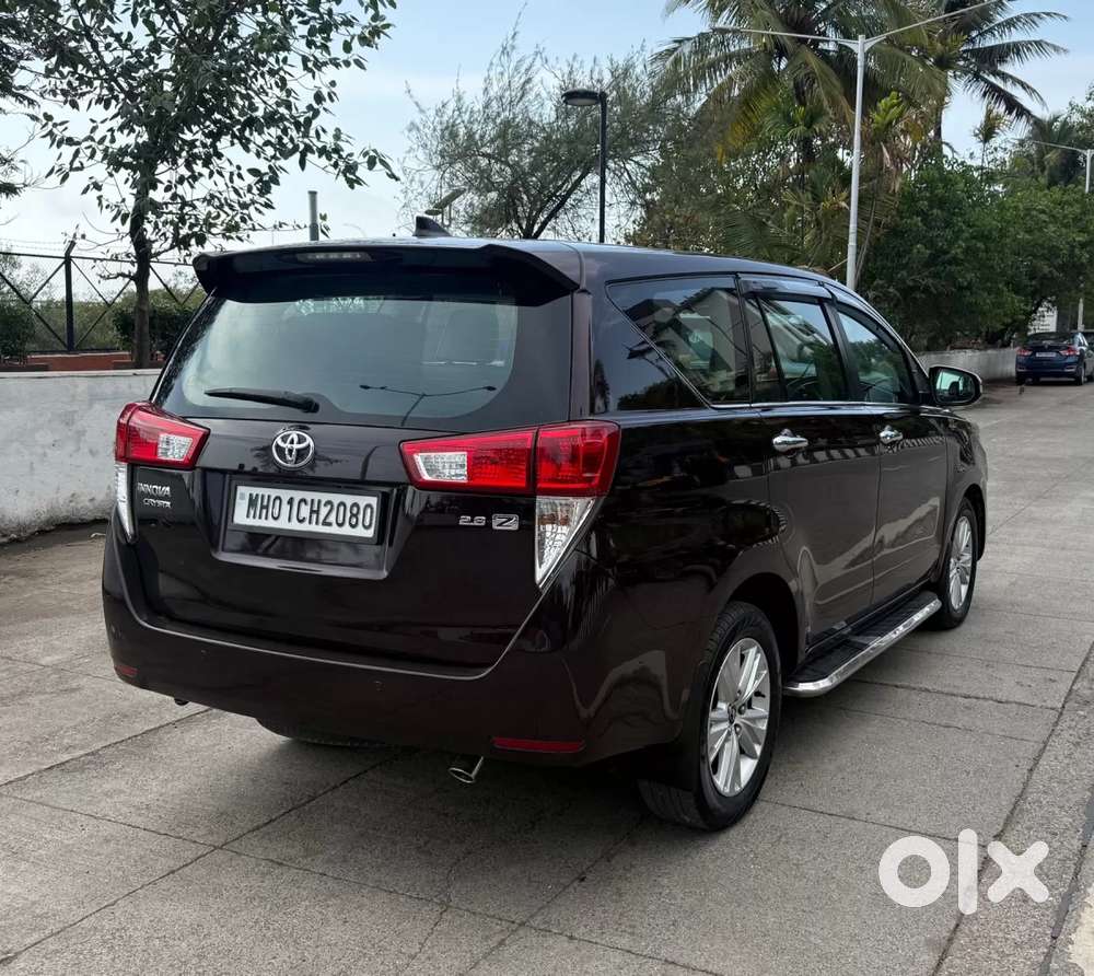 Toyota Innova Crysta 2.8 Zx At 7 Seater, 2016, Diesel