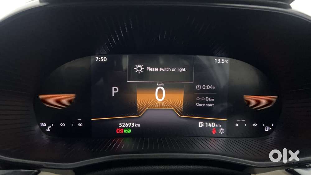 Skoda Slavia Style 1.0l Tsi At, 2023, Petrol