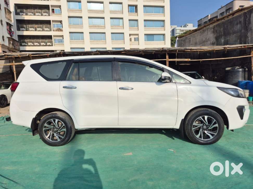 Toyota Innova Crysta