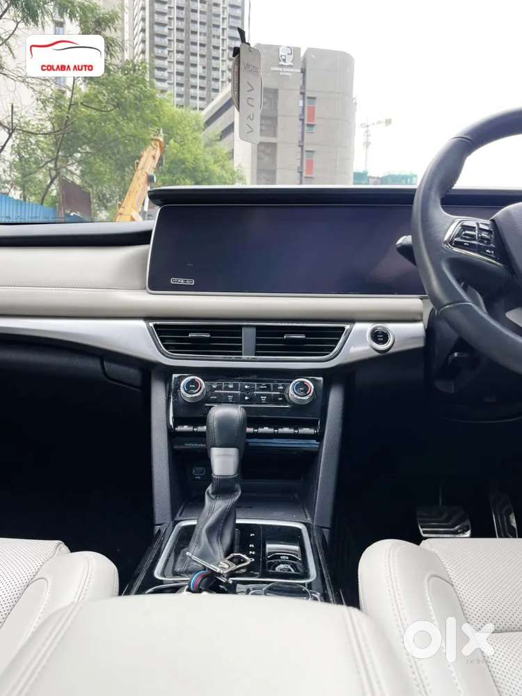 Mahindra Xuv700 2.2 Ax 7 Diesel At Luxury Pack Str, 2025, Diesel