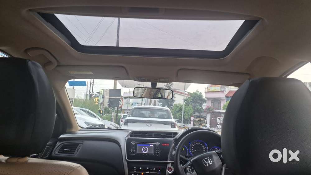 Honda City V At Sunroof I-vtec, 2015, Petrol