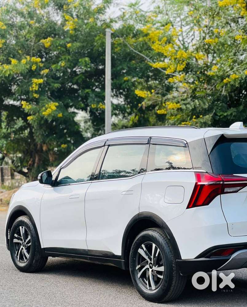 Mahindra Xuv700 2.2 Ax 5 Diesel At 7 Str, 2023, Diesel