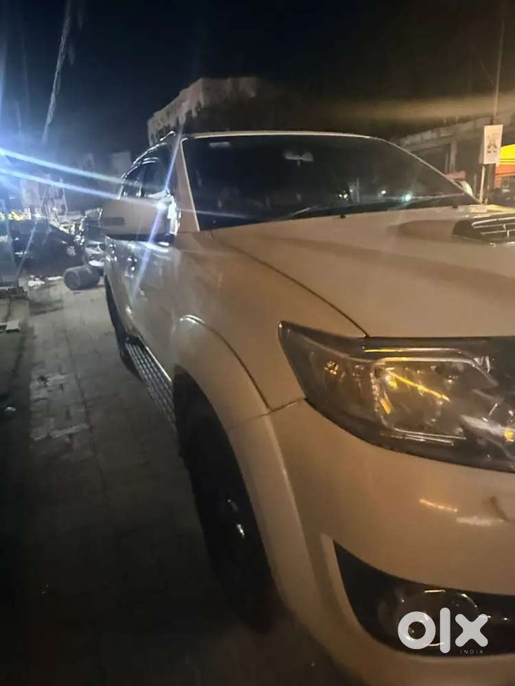 Toyota Fortuner 2012 Diesel 120000 Km Driven