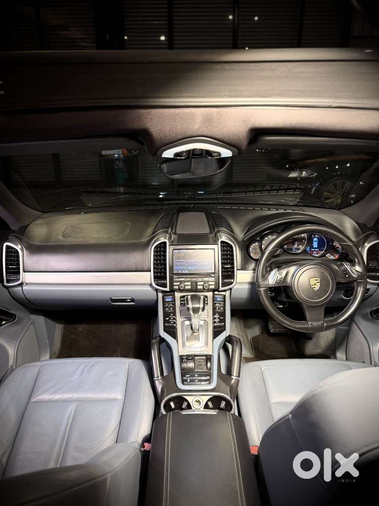 Porsche Cayenne Base, 2013, Petrol