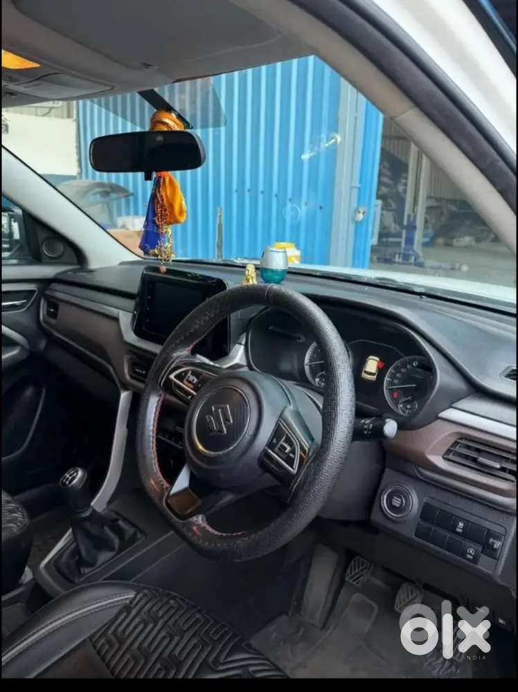 Brezza Zxi Smart Hybrid With Sunroof